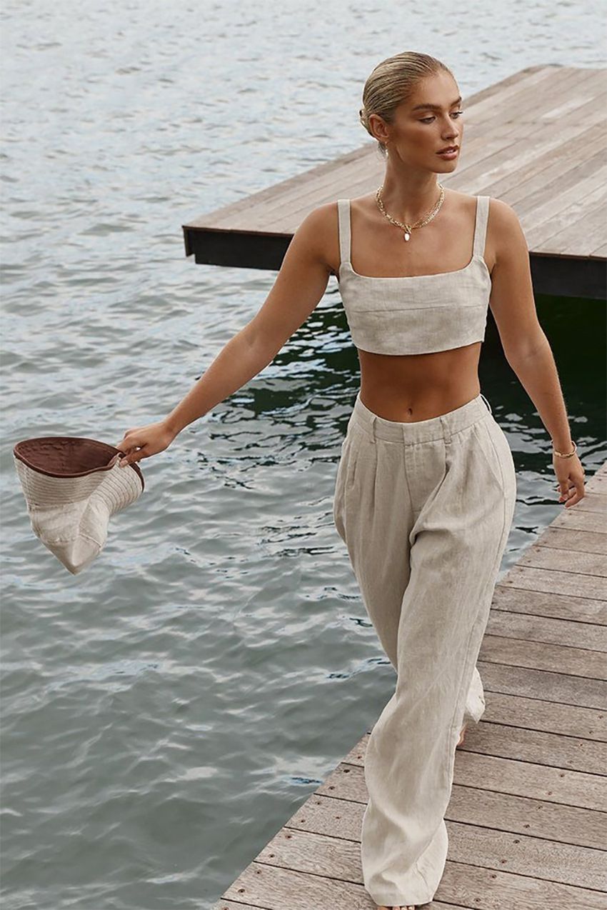 20 Ways to Wear Palazzo Pants with Sneakers | Wide leg linen pants, Linen  pants outfit, Wide leg trousers